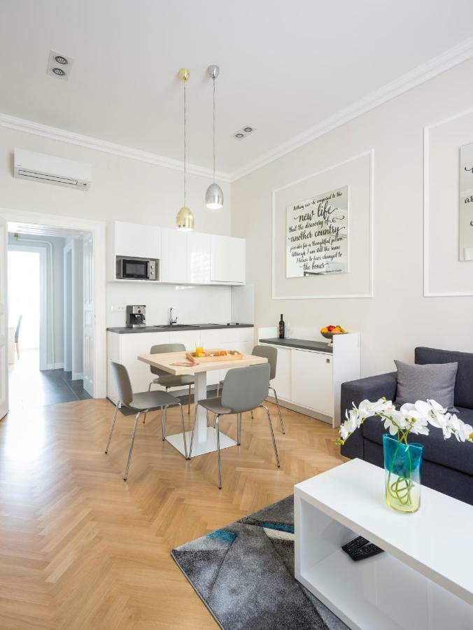 White Rose Apartment Zagreb Ngoại thất bức ảnh