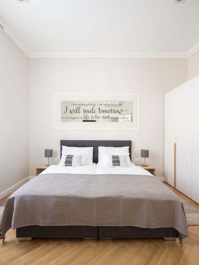White Rose Apartment Zagreb Ngoại thất bức ảnh