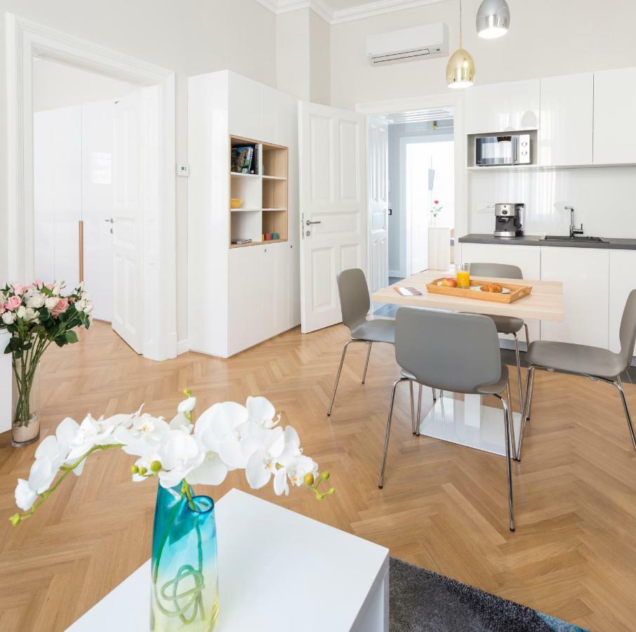 White Rose Apartment Zagreb Ngoại thất bức ảnh